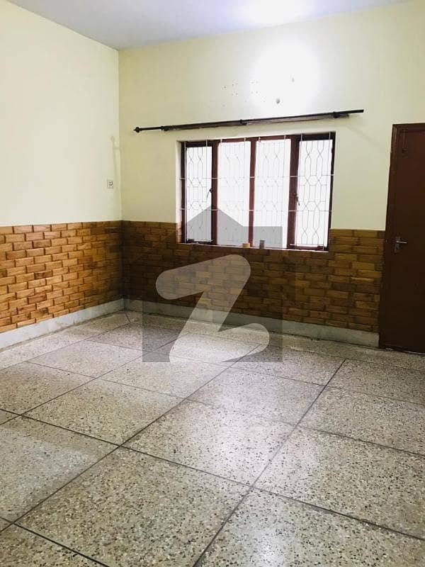 I-8 Double Storey 600 Sq Yards House Near To Park For Sale