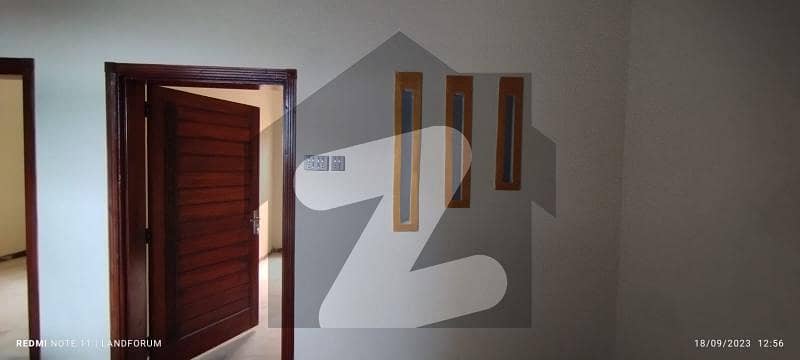آئیکن ویلی مردان میں 3 کمروں کا 5 مرلہ مکان 73.0 لاکھ میں برائے فروخت۔