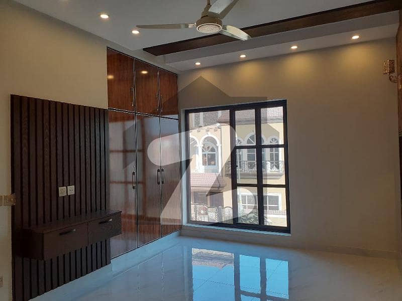 1 kanal lock option available for rent in babar block bahria town lahore