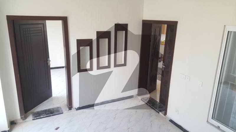 شاہ اللہ دتہ اسلام آباد میں 4 کمروں کا 6 مرلہ مکان 2.5 کروڑ میں برائے فروخت۔