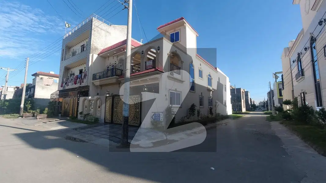 Centrally Located Corner House In Bismillah Housing Scheme - Hussain Block Is Available For Sale