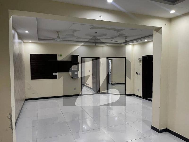 10 MARLA BRAND NEW CONDITION EXCELLENT GOOD LOWER PORTION HOUSE FOR RENT IN RAFI BLOCK BAHRIA TOWN LAHORE