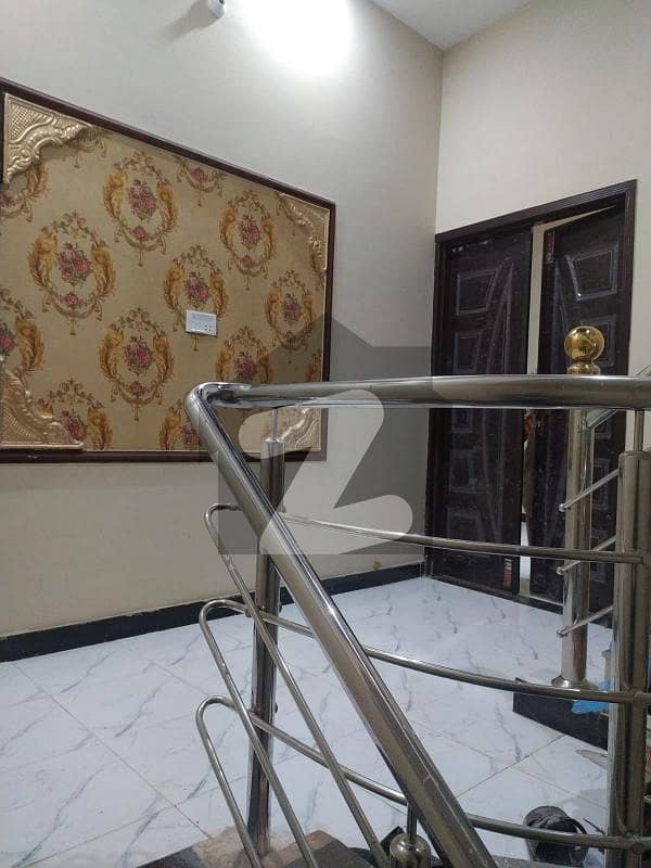 مُعیز ٹاؤن ہربنس پورہ,لاہور میں 4 کمروں کا 3 مرلہ مکان 1.1 کروڑ میں برائے فروخت۔