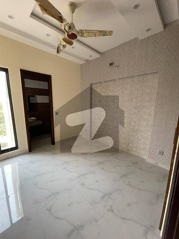 Prominently-Located Prime Location 6 Marla House Available In Jammu Road
