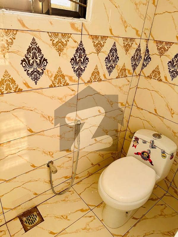 Ready To sale A Prime Location House 5 Marla In Diamond City Sialkot