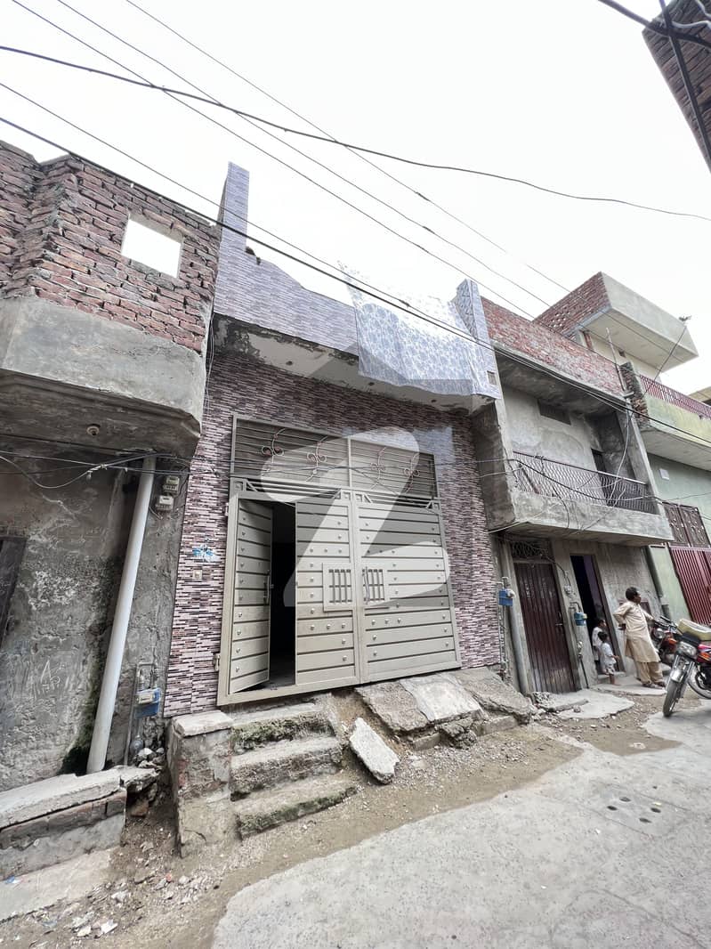شنگھائی روڈ لاہور میں 3 کمروں کا 4 مرلہ مکان 85.0 لاکھ میں برائے فروخت۔