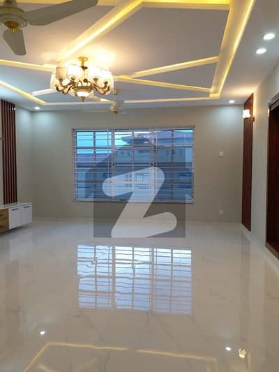 G-13 /4 ST NO 152 H. NO Brand New Size 500 Yard Architect Design Double Storey House 6 Master Bedrooms Attached Stylish 6 Bathrooms 2 D/D 2 Tv Lounge, American Style Kitchen , SQTR Reasonable Price