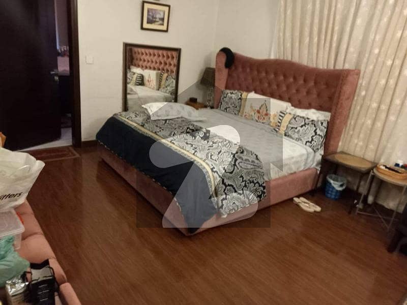 300 yard Banglow Available For Rent 300 yard Banglow Available For Rent