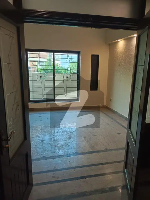 10 Marla House Available For Sale In Park View City Lahore