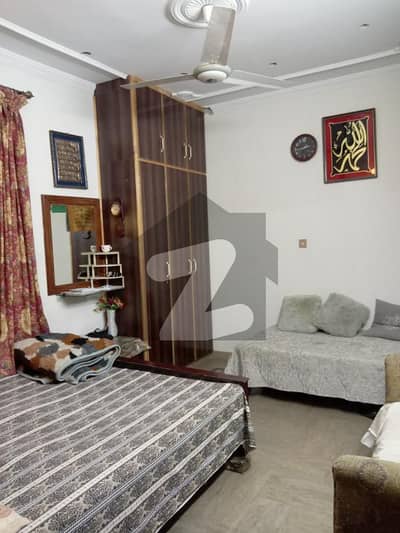 کلفٹن کالونی لاہور میں 4 کمروں کا 5 مرلہ مکان 1.5 کروڑ میں برائے فروخت۔