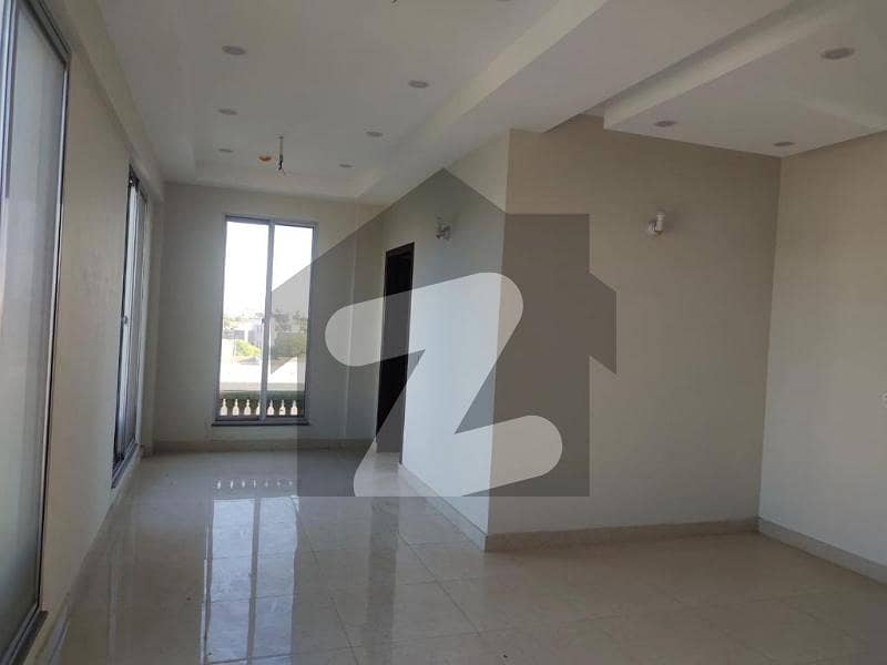 1020 Square Feet Flat For rent In Air Avenue - Block Q