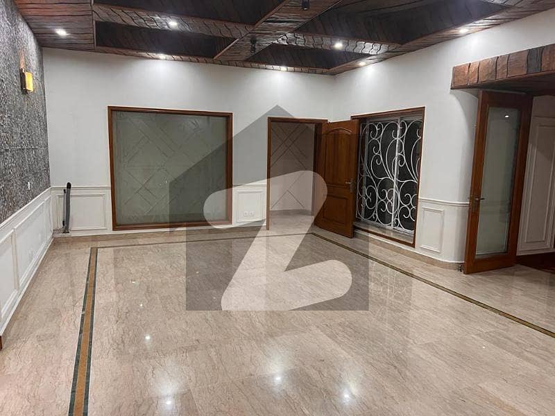2 Kanal Upper Portion Separate Gate Available For Rent In Model Town Brand New House Beautiful Location