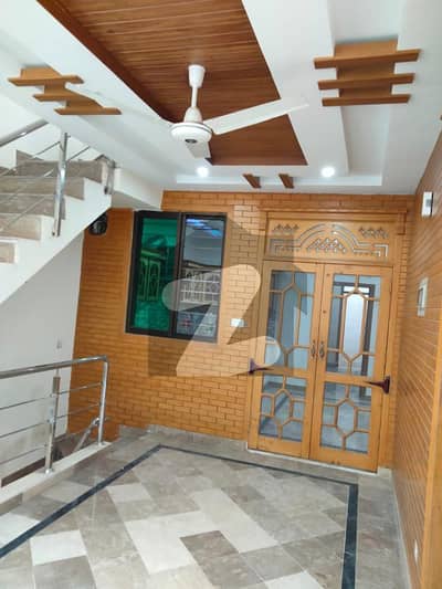 بہارہ کھوہ اسلام آباد میں 4 کمروں کا 5 مرلہ مکان 60.0 ہزار میں کرایہ پر دستیاب ہے۔