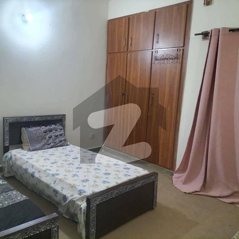FULLY FURNISHED BEAUTIFUL ROOM AVAILABLE FOR RENT ONLY FEMALE'S