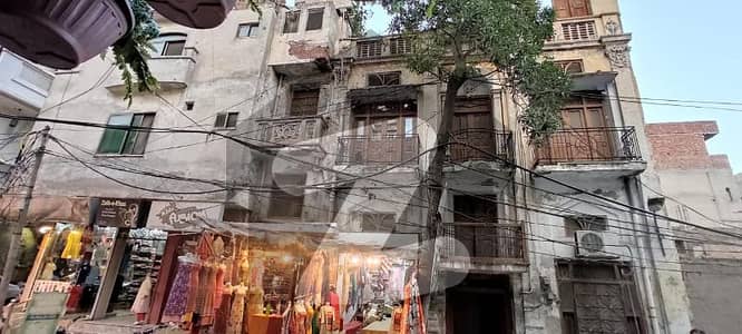 کرِشن نگر لاہور میں 4 کمروں کا 7 مرلہ عمارت 6.3 کروڑ میں برائے فروخت۔