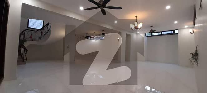 Well maintained and moderately designed brand new flat for rent 1900 square feet 3-bedroom Drawing Dining at PECHS Karachi is available for rent