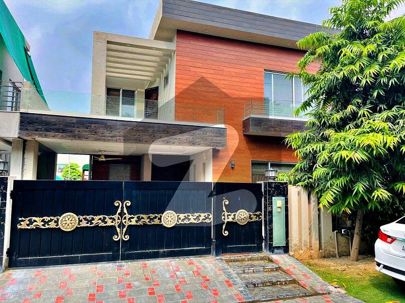 10 Marla Slighlty Used Modern bungalow for sale in phase 6