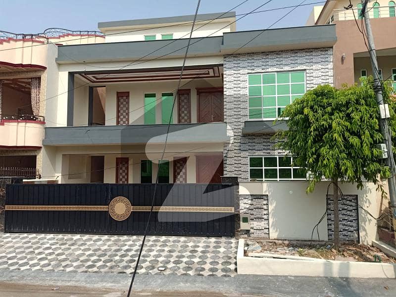 سوان گارڈن ۔ بلاک اے سوان گارڈن,اسلام آباد میں 6 کمروں کا 12 مرلہ مکان 4.7 کروڑ میں برائے فروخت۔