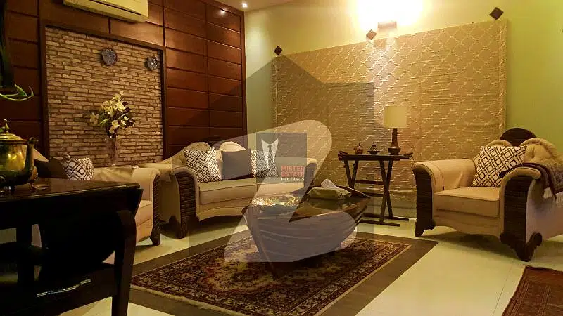 Huge Triple Storied Bungalow For Commercial Use With Multiple Entrance Gates And Lots Of Space For Parking Situated In Close Proximity To Karsaz And Stadium Road