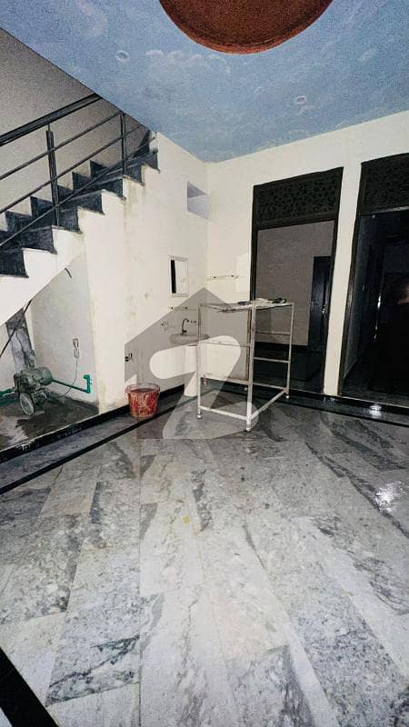 ڈھوک کشمیریاں راولپنڈی میں 6 کمروں کا 3 مرلہ مکان 1.3 کروڑ میں برائے فروخت۔