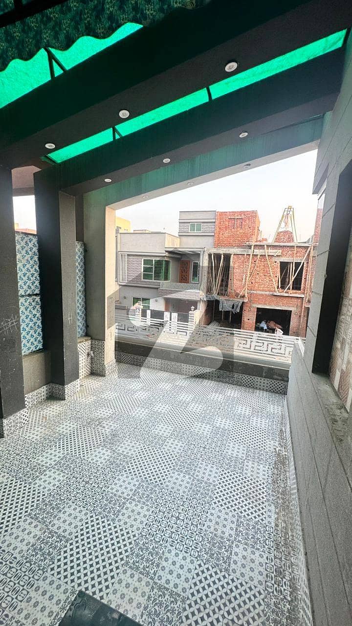 10 MARLA BEAUTIFUL UPPER PORTION AVAILABLE FOR RENT IN DD BLOCK SECTOR D