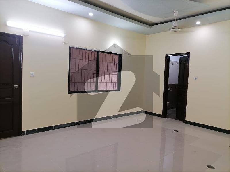 یونیورسٹی روڈ کراچی میں 3 کمروں کا 12 مرلہ زیریں پورشن 70.0 ہزار میں کرایہ پر دستیاب ہے۔