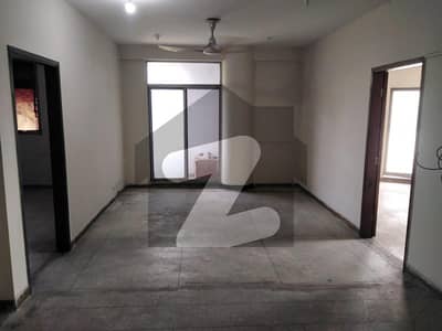 900sqft flat for Rent Eden Heights Plaza Hot Location of Jail Road Gulberg LHR