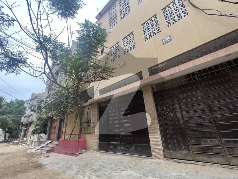 بھٹائی کالونی - بلاک جی بھٹائی کالونی,کورنگی,کراچی میں 6 کمروں کا 5 مرلہ مکان 2.35 کروڑ میں برائے فروخت۔