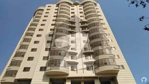 یونیورسٹی روڈ کراچی میں 3 کمروں کا 11 مرلہ فلیٹ 3.65 کروڑ میں برائے فروخت۔