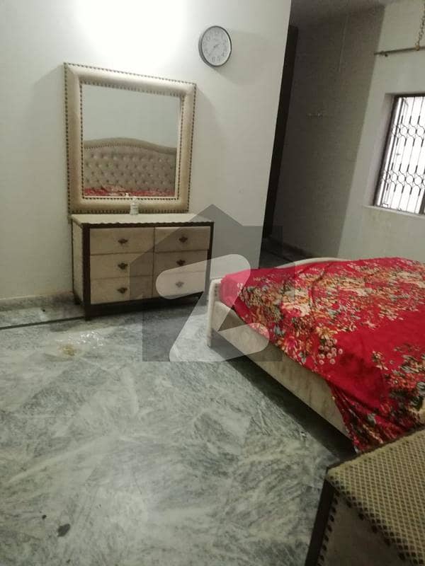 فیصل ٹاؤن ۔ بلاک سی 1 فیصل ٹاؤن,لاہور میں 4 کمروں کا 10 مرلہ مکان 1.25 لاکھ میں کرایہ پر دستیاب ہے۔