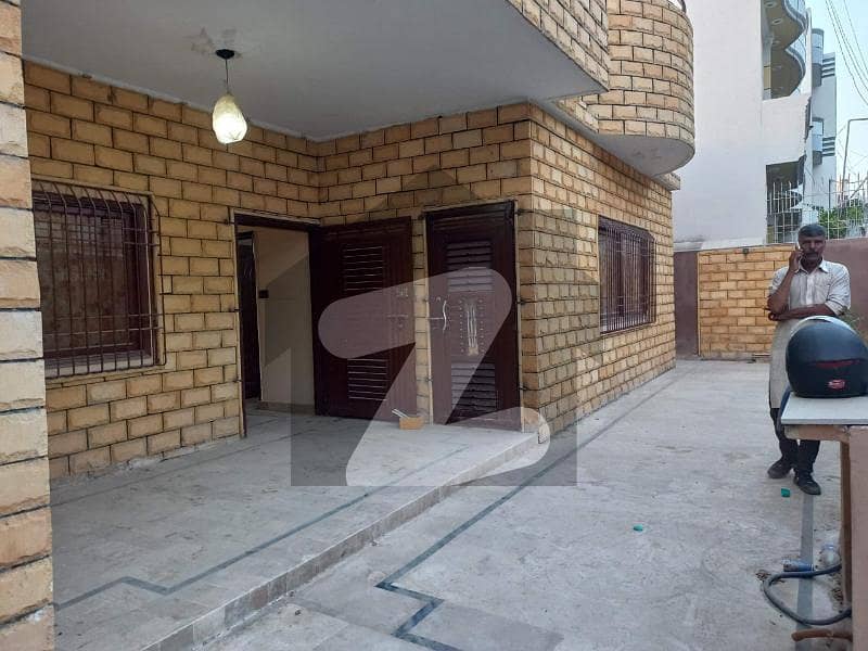 Bungalow Single Storey For Sale 400 Square Yard In Gulistan E Johar