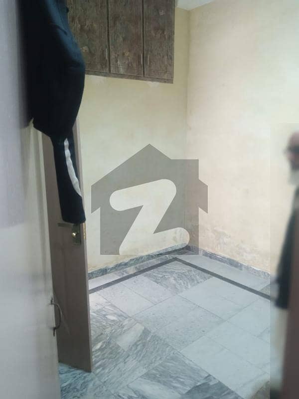 1 ROOM WITH KITCHEN WASHROOM AVAILABLE FOR RENT IN KHANNA PUL NEAR SANAM CHOK ISLAMABAD