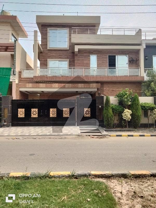 بسم اللہ ہاؤسنگ سکیم ۔ بلاک بی بسم اللہ ہاؤسنگ سکیم,جی ٹی روڈ,لاہور میں 5 کمروں کا 10 مرلہ مکان 3.0 کروڑ میں برائے فروخت۔