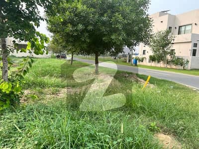 one kanal plot for sale in DHA Phase 8