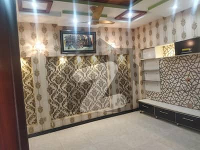 سینٹرل پارک ہاؤسنگ سکیم لاہور میں 5 کمروں کا 11 مرلہ مکان 3.35 کروڑ میں برائے فروخت۔