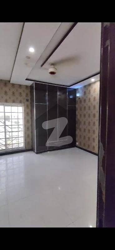 10 Marla Residential Upper Portion Available For Rent In Nishtar Extension Block Bahria Town Lahore
