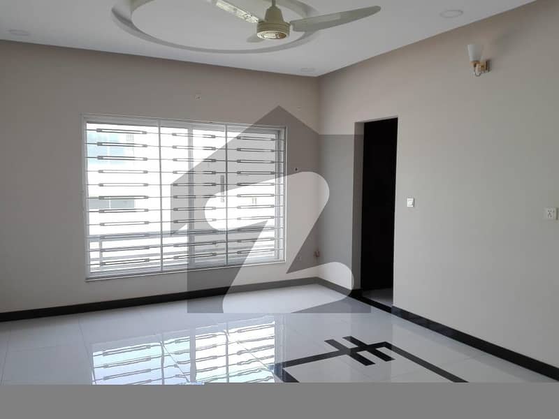 Get A 1900 Square Feet Flat For rent In Khudadad Heights