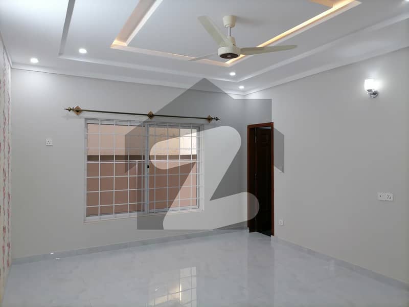 Upper Portion Of 2800 Square Feet Is Available For rent In Media Town, Media Town