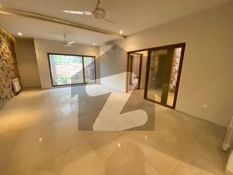 House For Rent In F-7 House For Rent In F-7