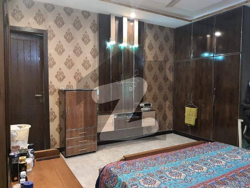 نشیمنِ اقبال فیز 2 نشیمنِ اقبال,لاہور میں 7 کمروں کا 1 کنال مکان 1.7 لاکھ میں کرایہ پر دستیاب ہے۔