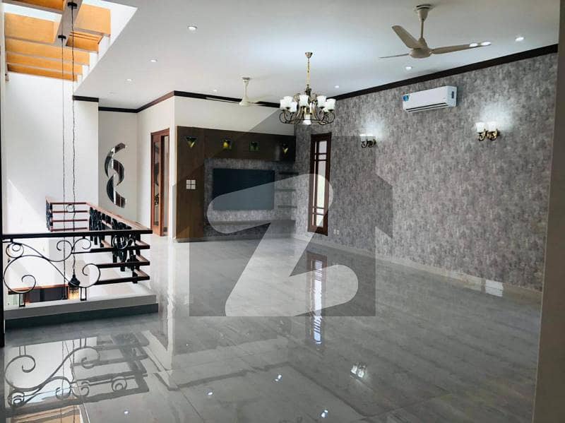 Chance Deal 500Sq Yard Look Like New Bungalow For Sale in Prime Location Near DHA Phase 8
