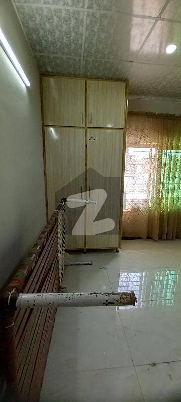 جناح آباد ایبٹ آباد میں 4 کمروں کا 1 کنال بالائی پورشن 65.0 ہزار میں کرایہ پر دستیاب ہے۔
