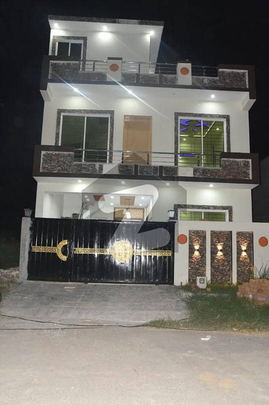 Gulshan sehat E. 18 5 house For sale