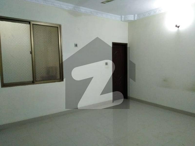 240 Square Yards Lower Portion In Gulshan-e-Iqbal - Block 10-A For rent At Good Location 240 Square Yards Lower Portion In Gulshan-e-Iqbal - Block 10-A For rent At Good Location