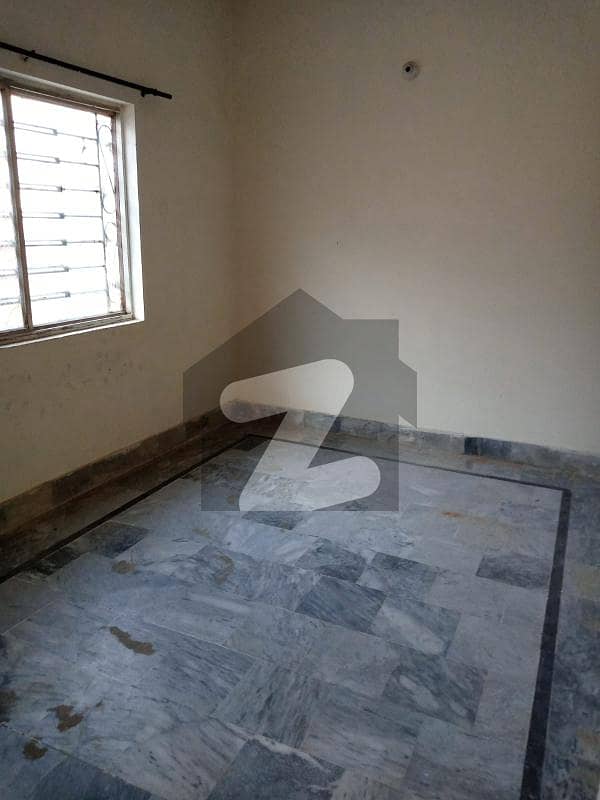 1 ROOM WITH WASHROOM AVAILABLE FOR RENT IN KHANNA PUL NEAR SANAM CHOK ISLAMABAD