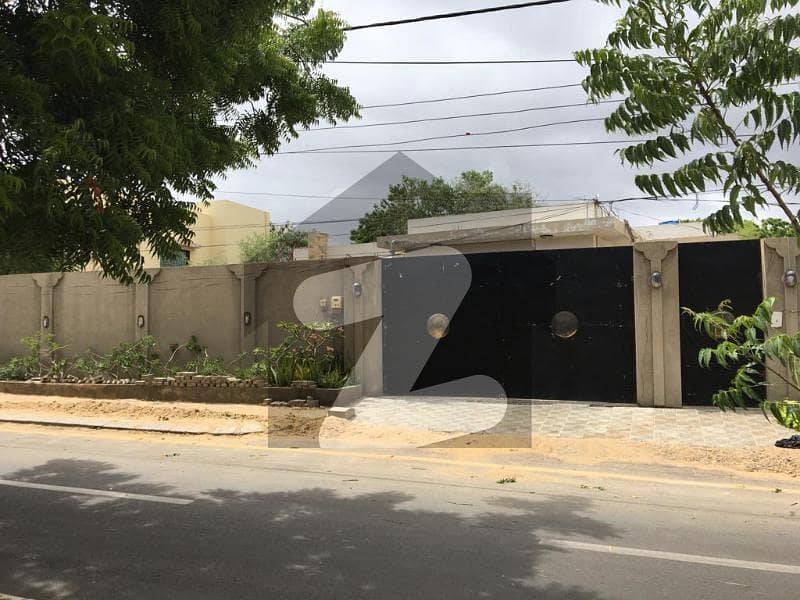 1000 Sq. Yds. Demolish able House For Sale At North Circular Avenue