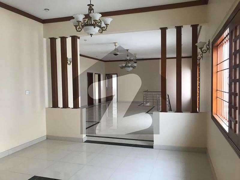 500 Yard Banglow Available For Rent 500 Yard Banglow Available For Rent