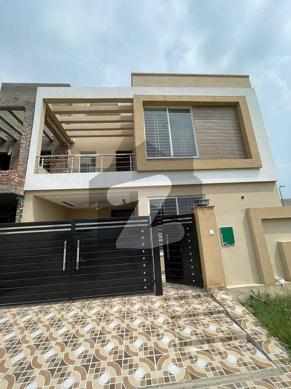 3 BEDS BRAND NEW 5 MARLA HOUSE FOR RENT LOCATED IN BAHRIA ORCHARD LAHORE