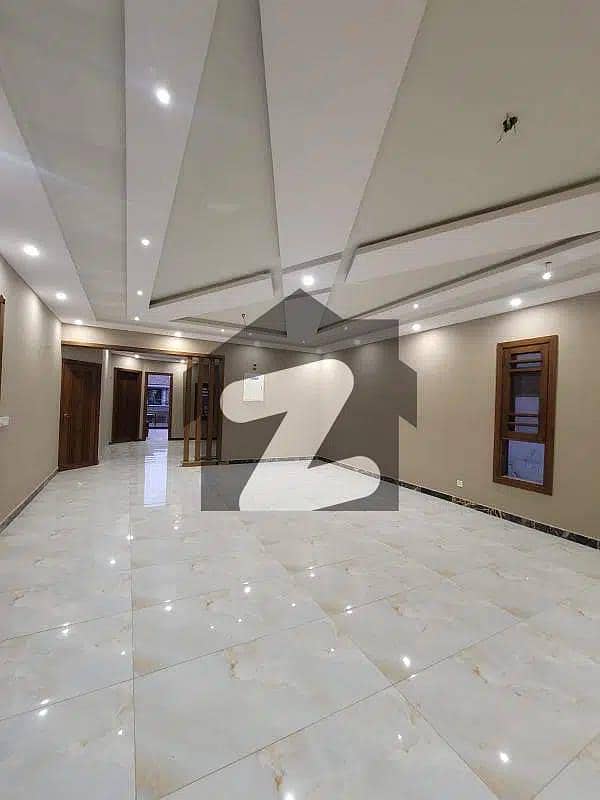 ڈی ایچ اے فیز 6 ڈی ایچ اے ڈیفینس,کراچی میں 6 کمروں کا 1 کنال مکان 12.75 کروڑ میں برائے فروخت۔