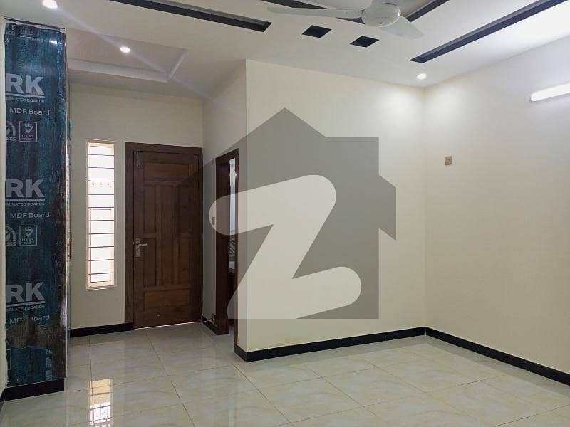 گلبرگ گرینز گلبرگ,اسلام آباد میں 3 کمروں کا 10 مرلہ مکان 55.0 ہزار میں کرایہ پر دستیاب ہے۔
